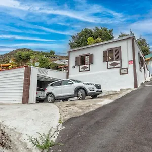 Casita Arboles Сasa de vacaciones